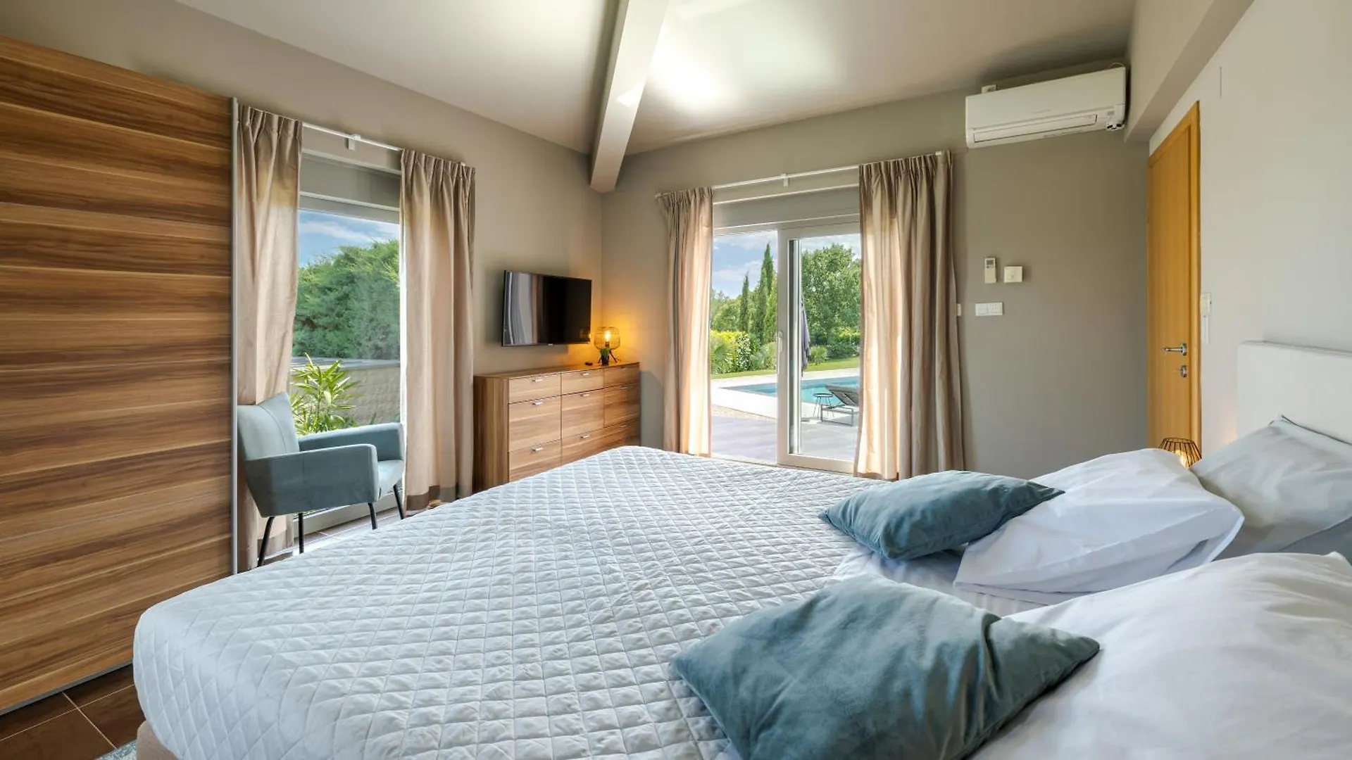 Villa Labin In Zartinj - Luxury Privacy Heated Pool With Auto Cover Holiday home