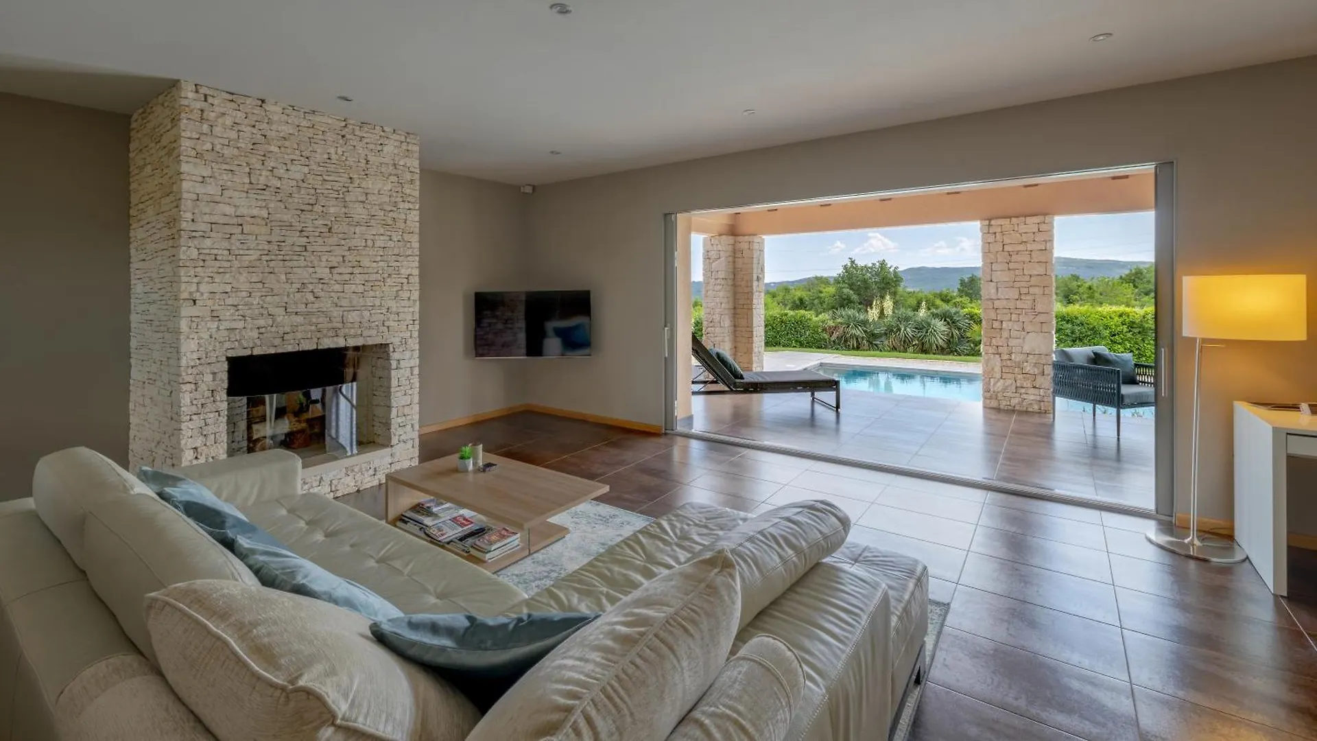 Villa Labin In Zartinj - Luxury Privacy Heated Pool With Auto Cover